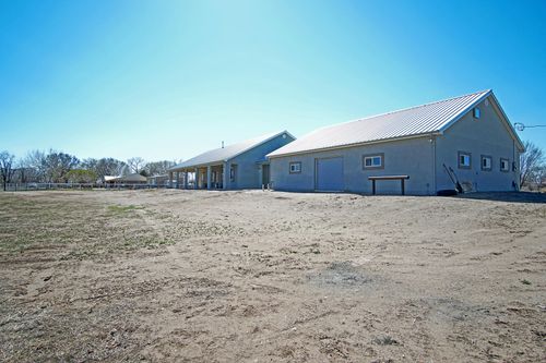 17 Tome Hill Rd, Los Lunas, NM, 87031-7627 | Card Image