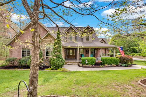 321 Clinchfield Dr, Monterey, TN, 38574-3526 | Card Image