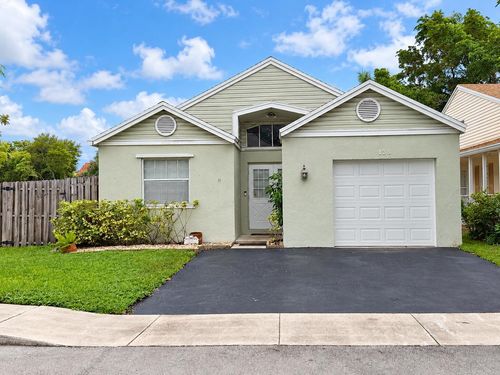 138 Sw 159th Way, Sunrise, FL, 33326-2252 | Card Image
