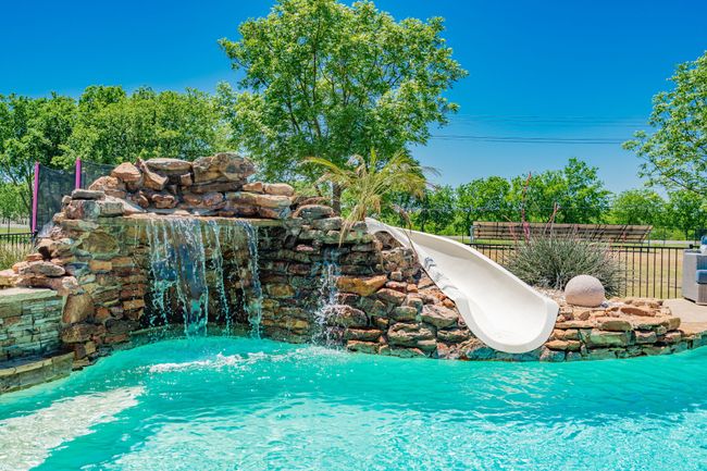 12176 Livingston Way, House other with 4 bedrooms, 4 bathrooms and null parking in Forney TX | Image 6