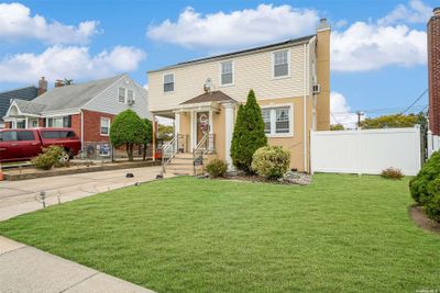 312 Norfeld Boulevard, House other with 4 bedrooms, 2 bathrooms and null parking in Elmont NY | Image 2