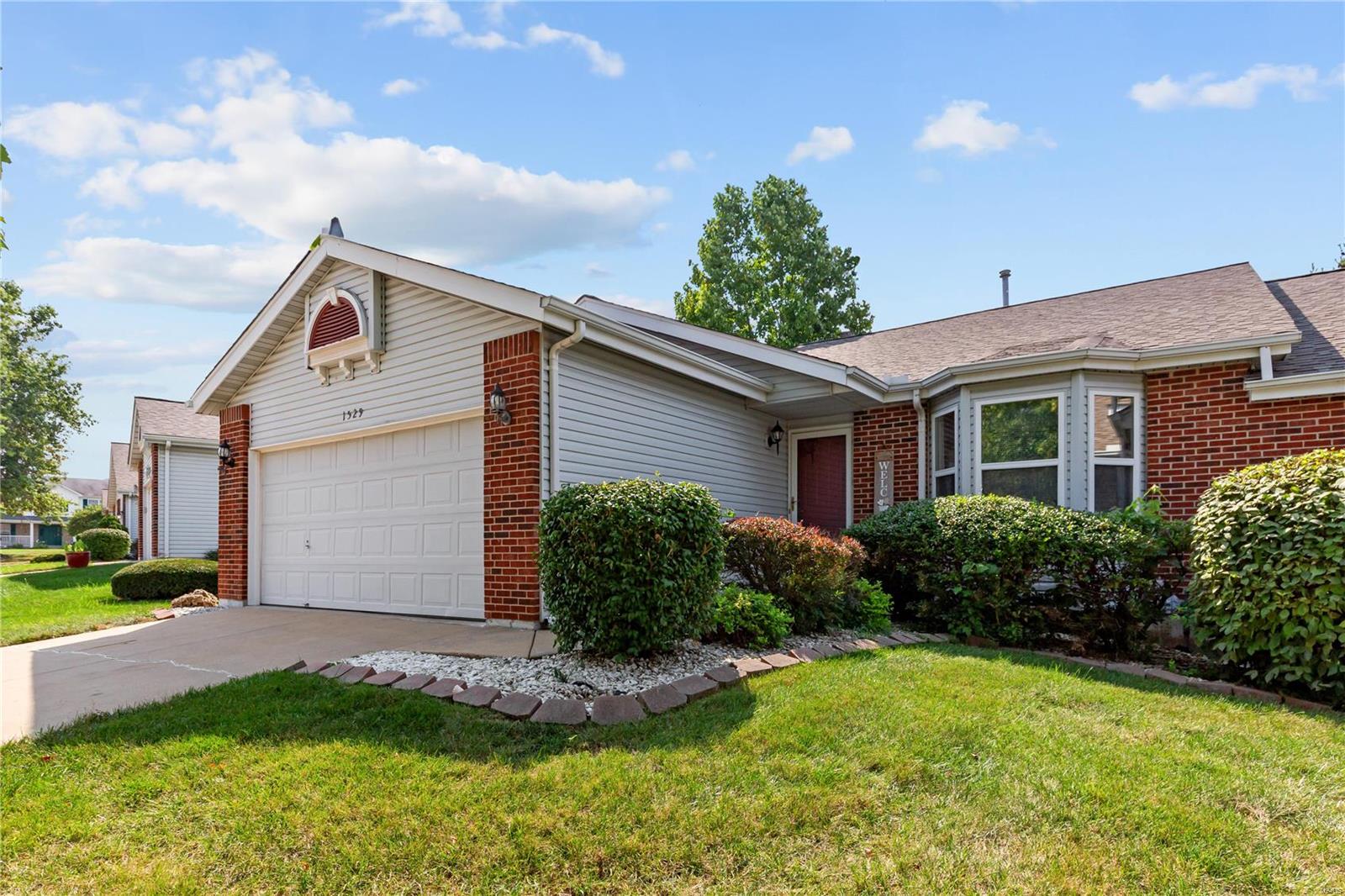 Lienemann Dr, Saint Peters, MO 63303