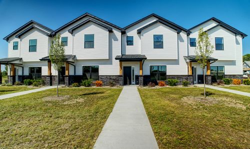 1004 S 4th St, Clinton, IA, 52732-5749 | Card Image