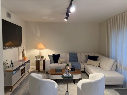 882-882 Nw 92nd Ave, Plantation, FL, 33324-1166 | Card Image