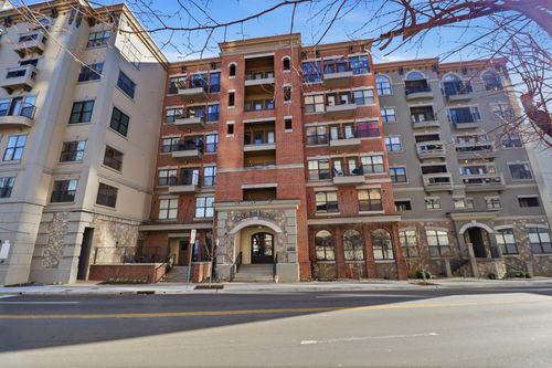apt-519-1803 Broadway, Nashville, TN, 37203-2765 | Card Image