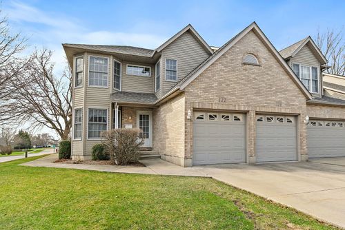 122 Mclaren Dr S, Sycamore, IL, 60178-2255 | Card Image
