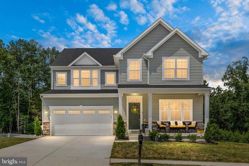 5018 Birch Leaf Cir, FREDERICKSBURG, VA, 22407-9218 | Card Image