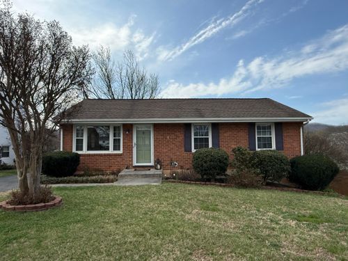 822 Moran Ave, Salem, VA, 24153-6019 | Card Image