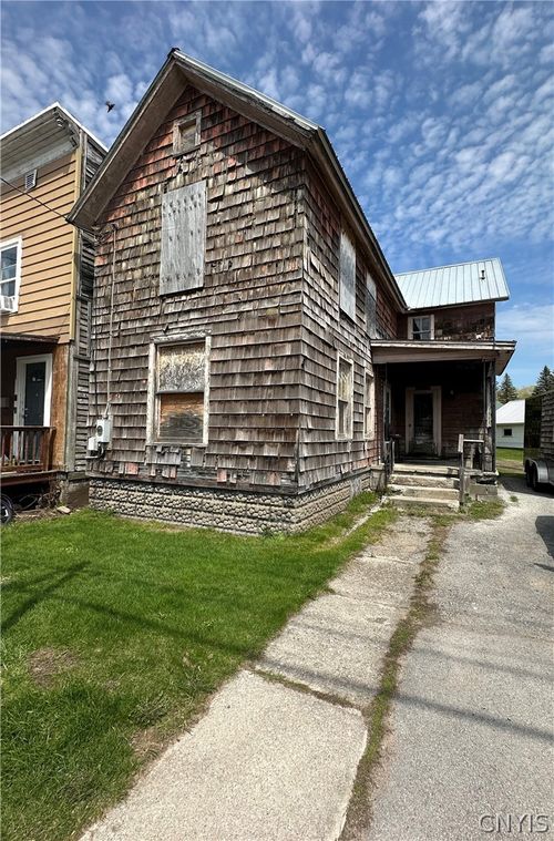 624 W End Ave, Carthage, NY, 13619-1055 | Card Image