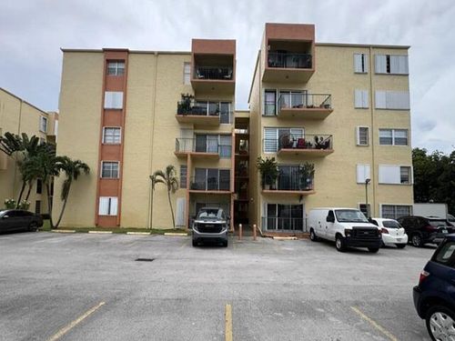 431-4500 W 19th Court, Hialeah, FL, 33012 | Card Image