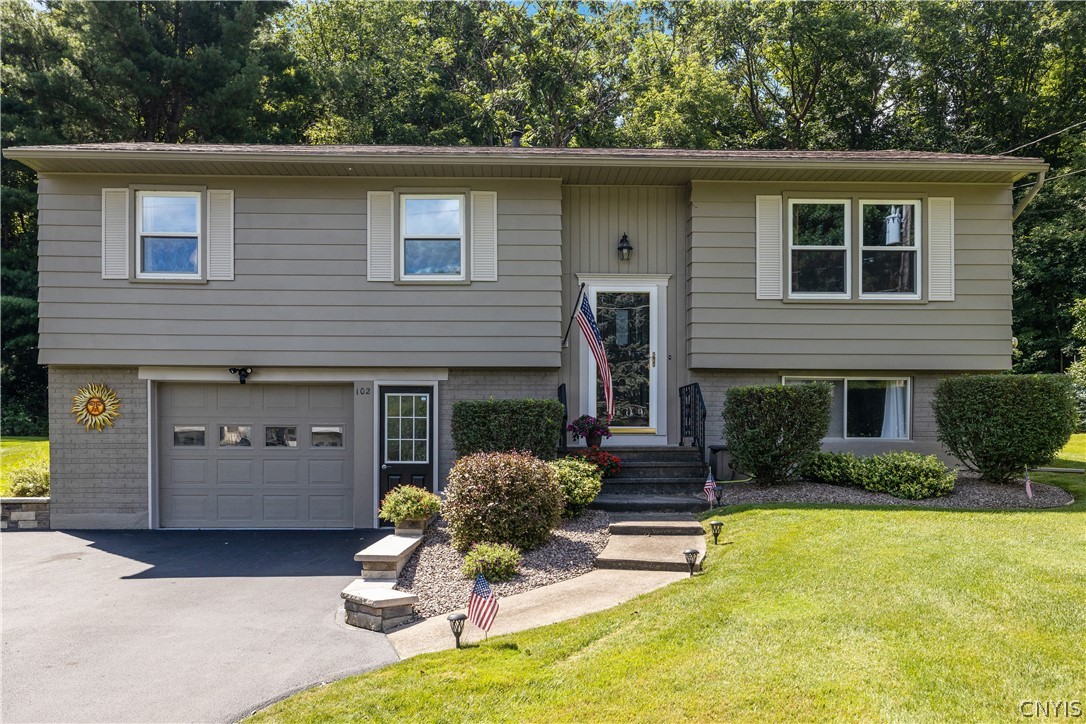 Hawthorne Way, Chittenango, NY 13037