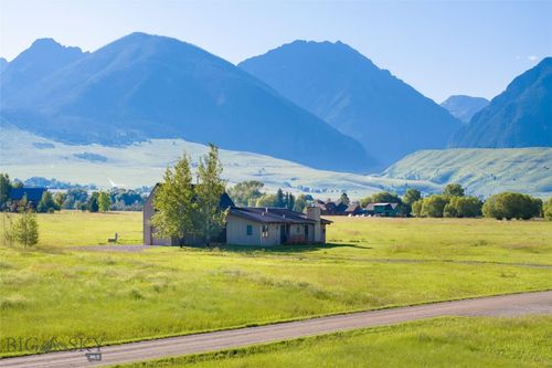 27 Royal Wulff Rd, Livingston, MT, 59047-8609 | Card Image