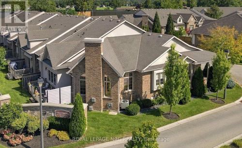 8-3232 Montrose Rd, Niagara Falls, ON, L2H0E8 | Card Image