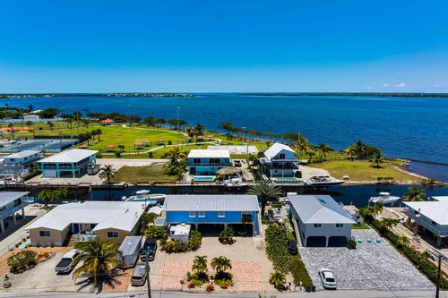 31135 Hollerich Dr, Big Pine Key, FL, 33043-4603 | Card Image