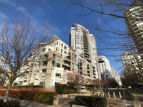 1901-1383 Marinaside Cres, Vancouver, BC, V6Z2W9 | Card Image