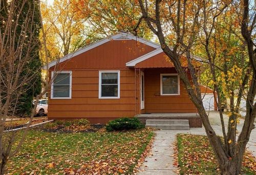 515 9th St Nw, Willmar, MN, 56201-2523 | Card Image