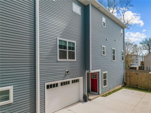b-712 14th St, Virginia Beach, VA, 23451-4324 | Card Image