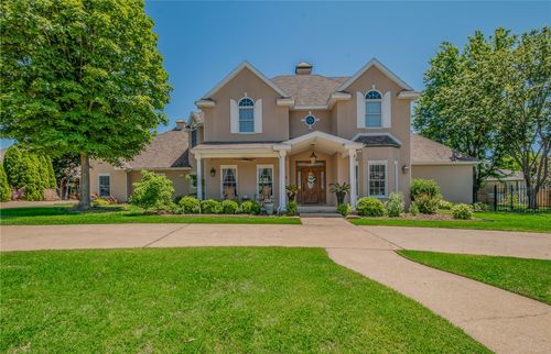 4 W Colonial Dr, Rogers, AR, 72758-1400 | Card Image