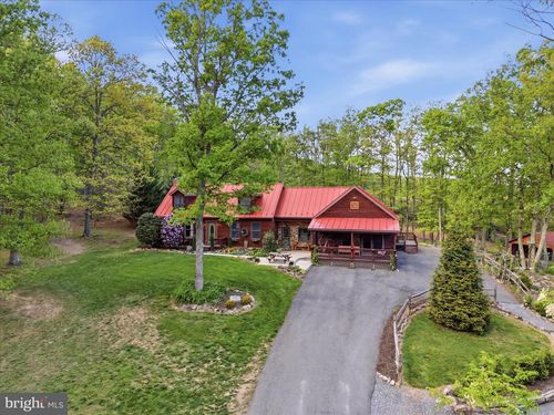330 Sideling Mountain Dr, PAW PAW, WV, 25434-8820 | Card Image