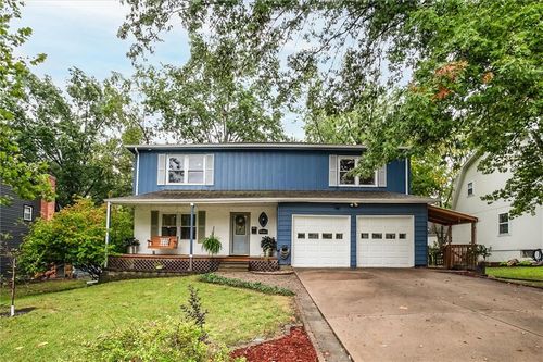 9303 Grant Dr, Overland Park, KS, 66212-4835 | Card Image