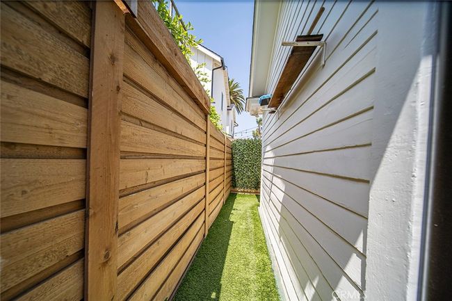 4218 E 3 Rd St, House other with 2 bedrooms, 1 bathrooms and 1 parking in Long Beach CA | Image 31