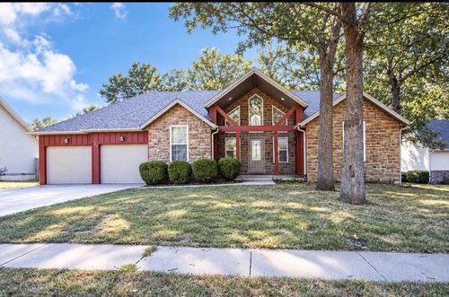 523 S Magen St, Fair Grove, MO, 65648-8557 | Card Image