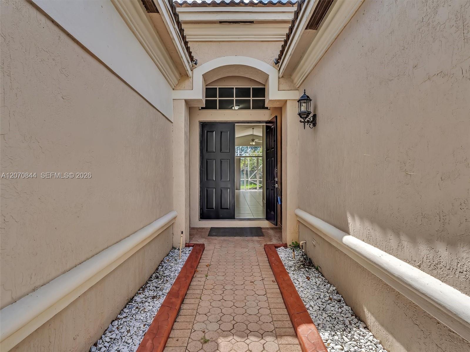 Residential Lease in Pembroke Pines 2