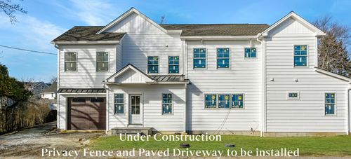 108 Nichols St, Fairfield, CT, 06824-5818 | Card Image