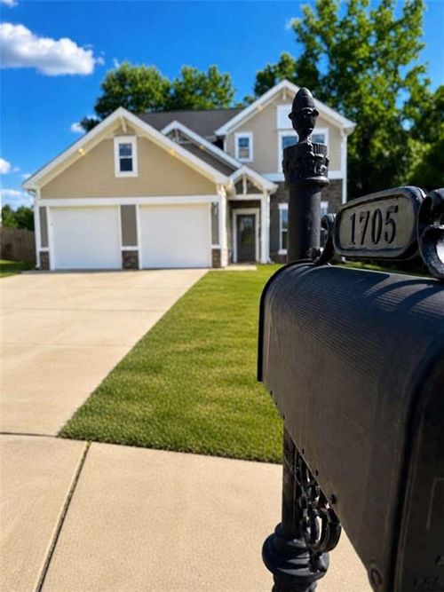 1705 Chinaberry Ct, Stockbridge, GA, 30281-9109 | Card Image