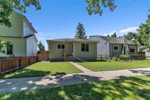 930 Lorette Ave, Winnipeg, MB, R3M1T5 | Card Image