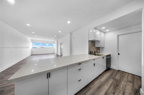 apt-1105-13155 Ixora Ct, North Miami, FL, 33181-2333 | Card Image
