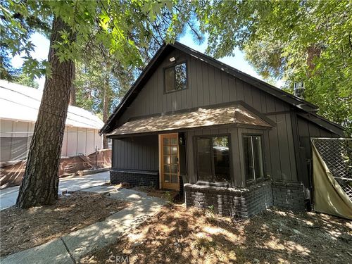 628 Friendly Ln, Crestline, CA, 92325-9596 | Card Image
