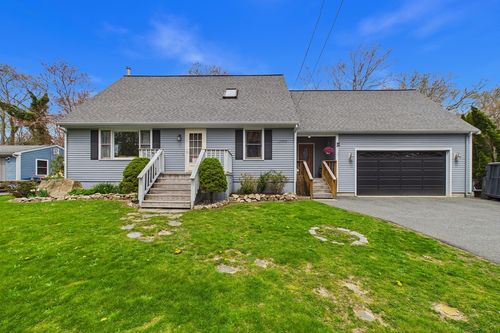 14 Day St, Fairhaven, MA, 02719-1704 | Card Image