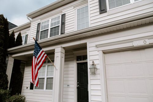 110 Quinton Oaks Cir, STEPHENS CITY, VA, 22655-2394 | Card Image