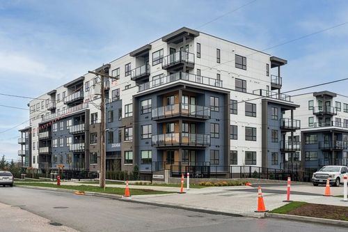 a302-20049 82 Avenue, Langley, BC, V2Y4A6 | Card Image