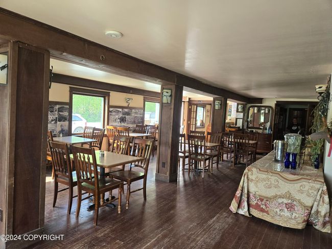 Large Dining Room | Image 8