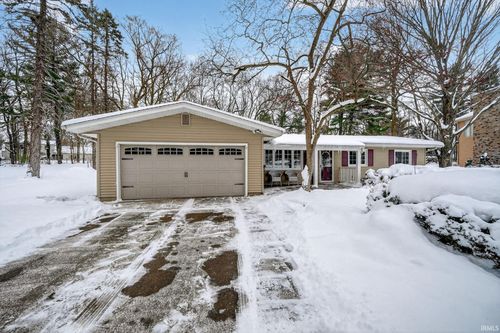 52150 Tammy Dr, Granger, IN, 46530-7459 | Card Image