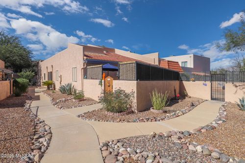 5935 E Sahuaro Ranch Dr, Tucson, AZ, 85712-2352 | Card Image