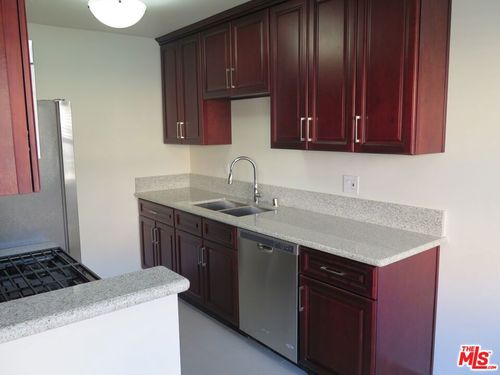 2-833 N Kingsley Dr, Los Angeles, CA, 90029-3337 | Card Image