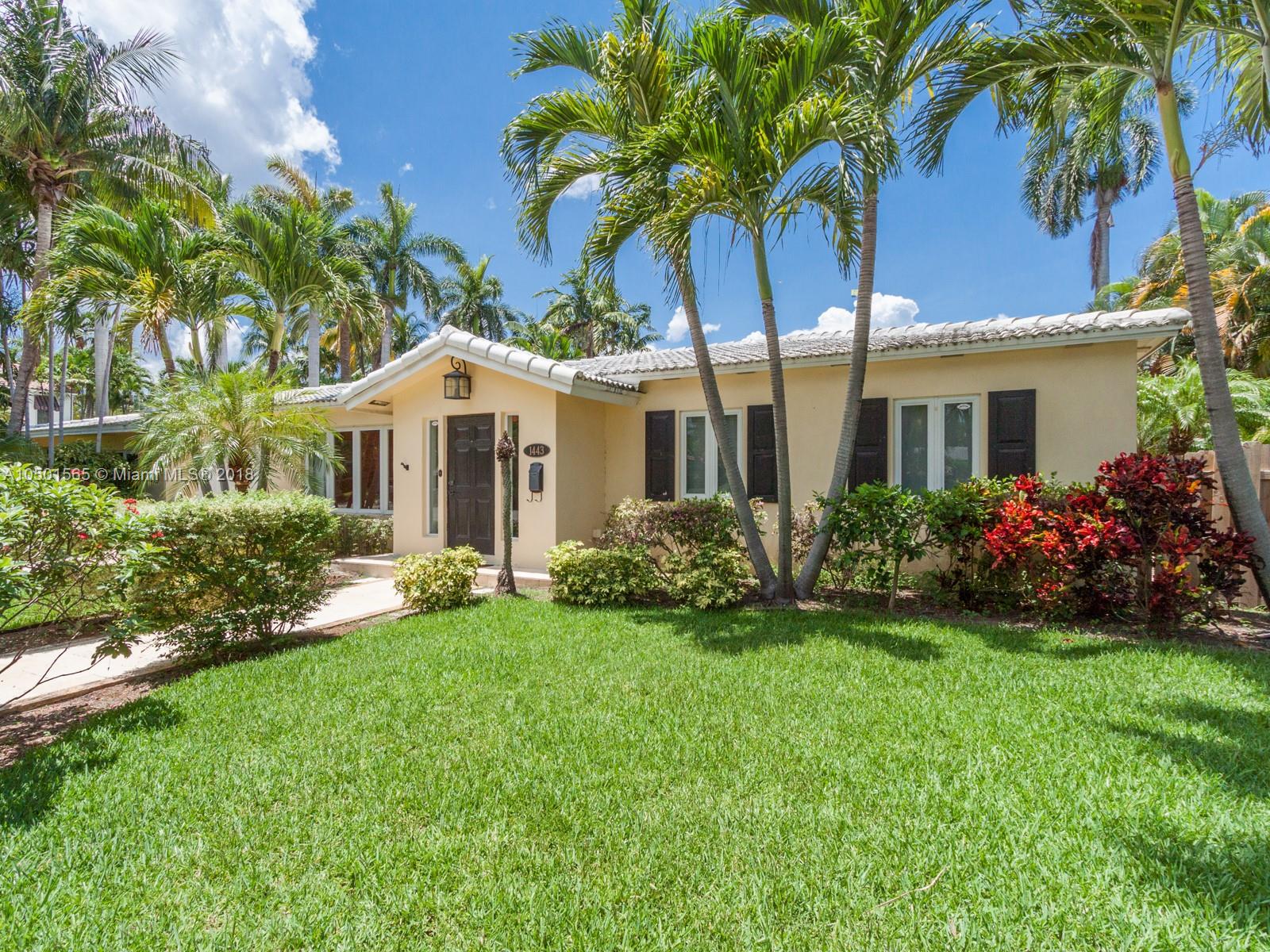 1443 Harrison St, Sold in Hollywood Zoocasa