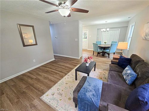 218 Pine Grove Ave, Hampton, VA, 23669-2279 | Card Image