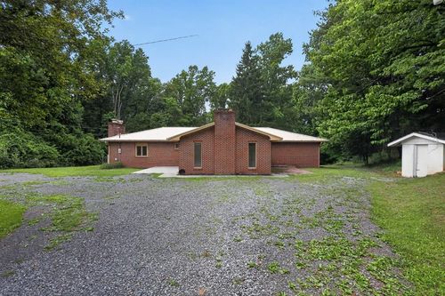 243 Southview St, Pounding Mill, VA, 24637-4336 | Card Image