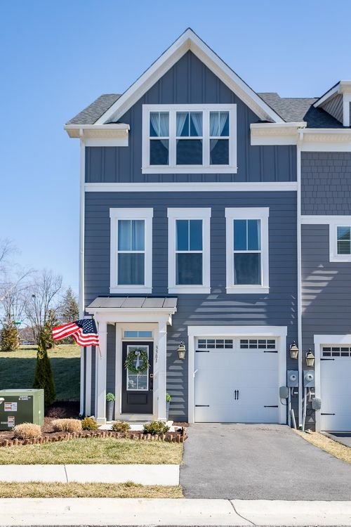 3381 Monterey Dr, ROCKINGHAM, VA, 22801-3984 | Card Image