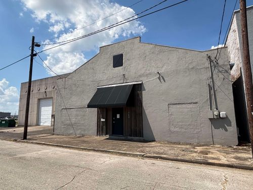 760 Fannin, Beaumont, TX, 77701 | Card Image