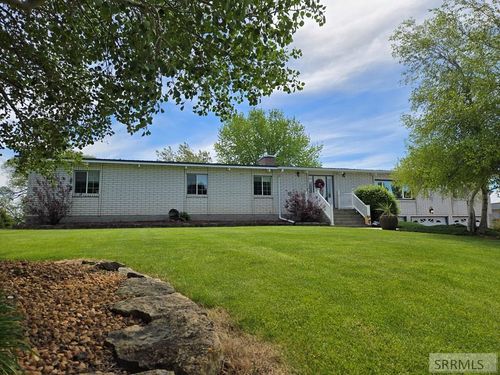 674 N 2800 E, Saint Anthony, ID, 83445-5518 | Card Image