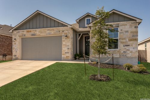7350 Walkers Loop, Live Oak, TX, 78233-3032 | Card Image