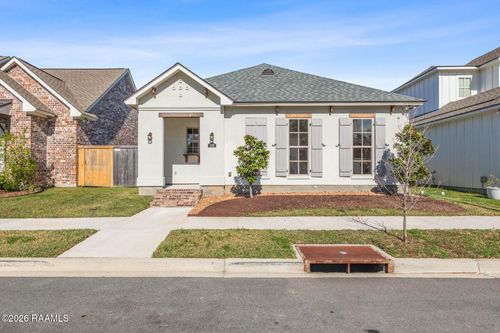 109 Oak Ter, Lafayette, LA, 70508-8317 | Card Image