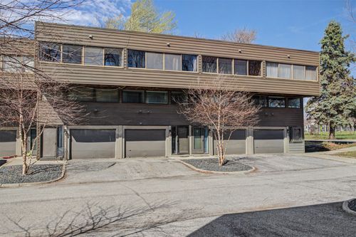 918 S Dakota Ave, Ames, IA, 50014-7920 | Card Image