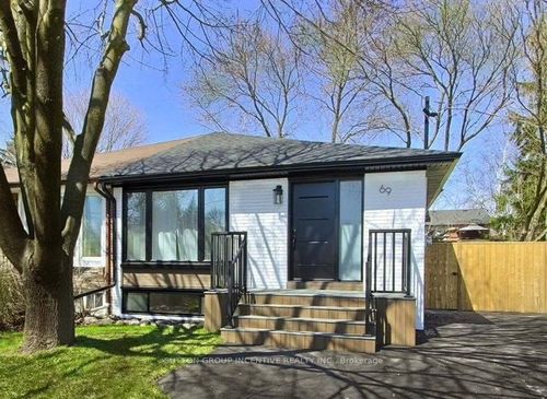 69 Marlin Crt, Newmarket, ON, L3Y2W7 | Card Image
