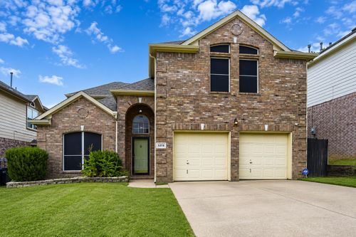 5016 Coral Creek Dr, Fort Worth, TX, 76135-1831 | Card Image